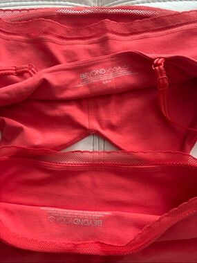 Beyond Yoga Coral-Red Seamless Workout Leggings